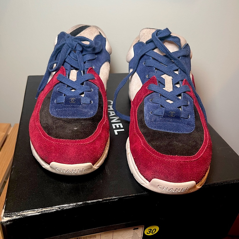Chanel Calfskin Suede Mens Sneakers 42 Blue Red Beige